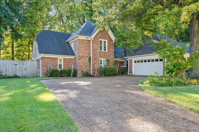 8683 Beckenham Dr, Cordova, TN 38016