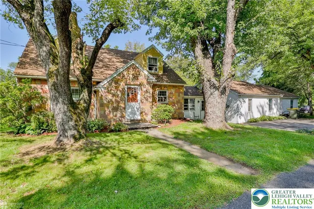 5984 Route 412, Riegelsville, PA 18077