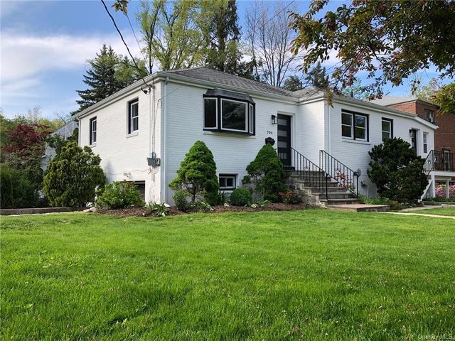 704 Forest Avenue, Larchmont, NY 10538