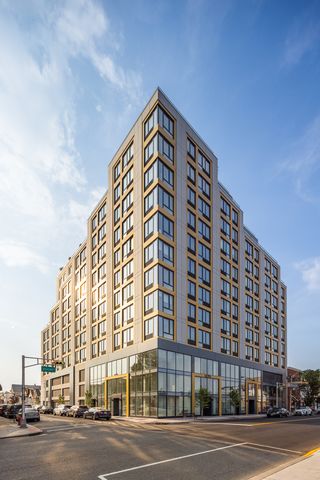 285 Broadway #406, Bayonne, NJ 07002