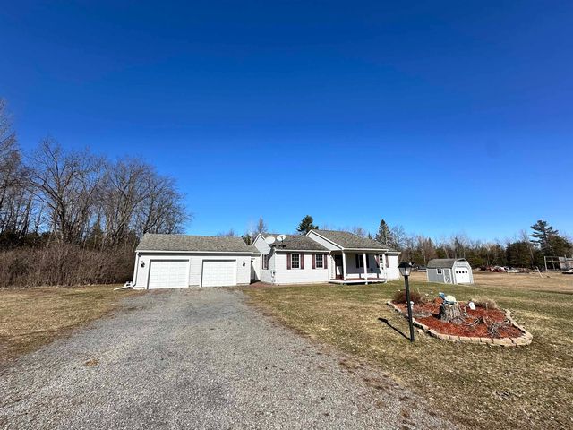 868 Old Market Rd, Potsdam, NY 13676