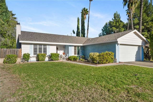 22395 Barbacoa Dr, Santa Clarita, CA 91350