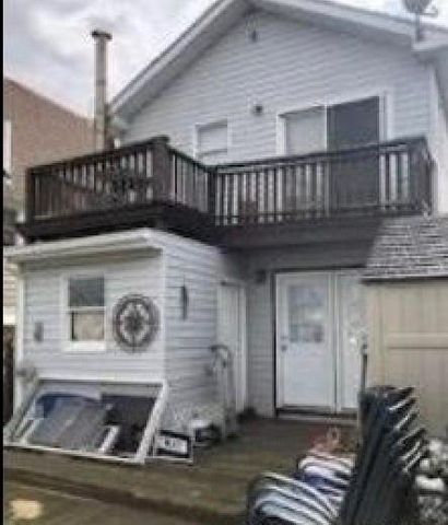 37 W  12th Rd, Broad Channel, NY 11693