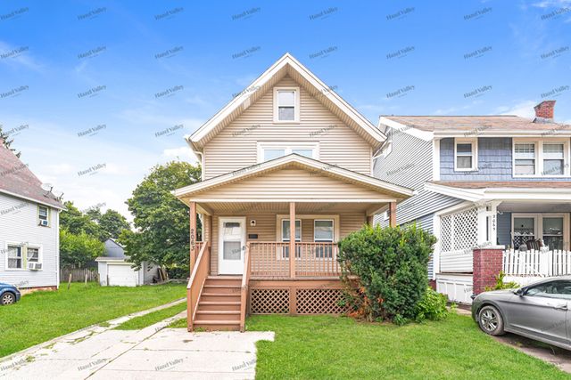 2063 W  99th St, Cleveland, OH 44102