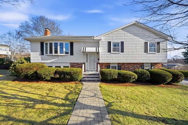 79 W  Park Dr, Wakefield, MA 01880