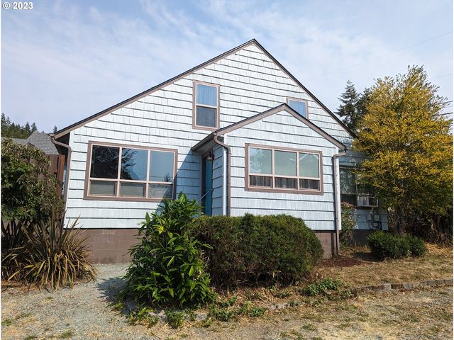 1753 20th St, Myrtle Point, OR 97458