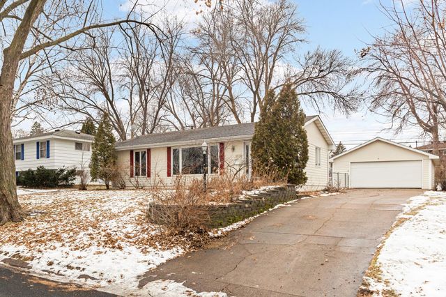 3733 Gettysburg Ave N, New Hope, MN 55427