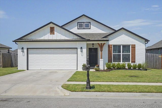 10710 N  121st East Ave, Owasso, OK 74055