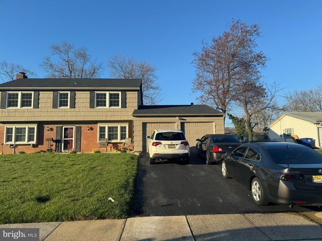 22 Edgely Ln, Willingboro, NJ 08046