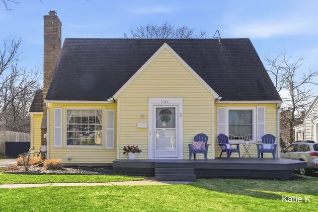 2344 Burchard St SE, East Grand Rapids, MI 49506