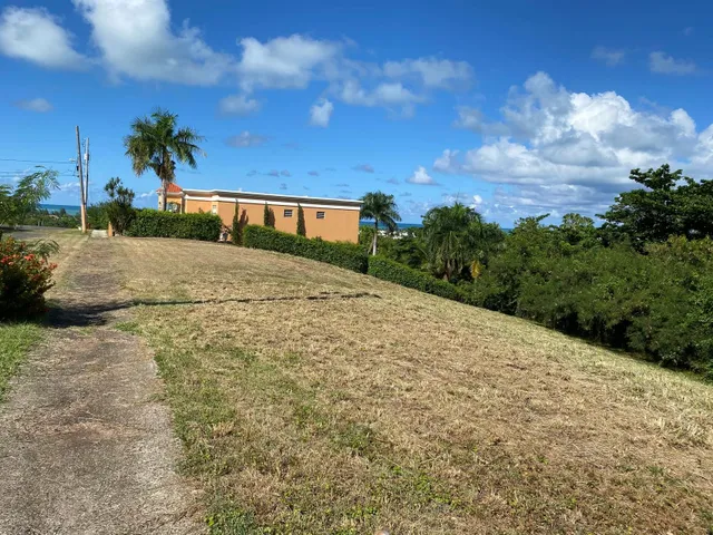 Urb Vistas De Yunque Mar 6 Calle #1, Rio Grande, PR 00745