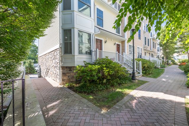 85 Camp Avenue APT 5G, Stamford, CT 06907