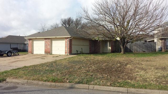 1020 Mitchell Ln, Burleson, TX 76028