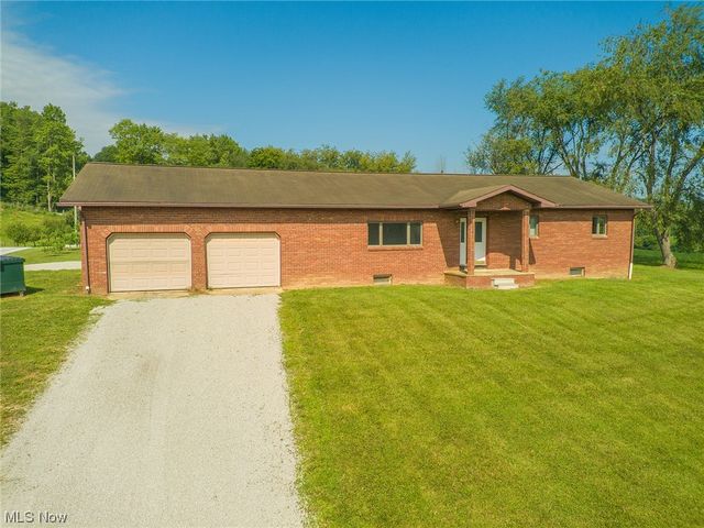7205 State Route 179, Lakeville, OH 44638