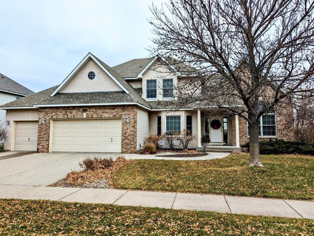 1476 Riverbluff Dr, Hastings, MN 55033