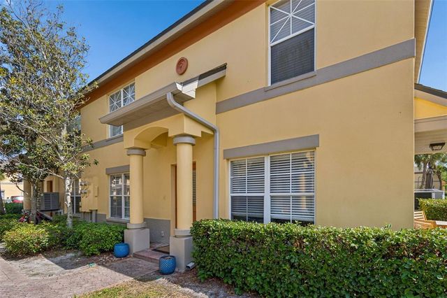3863 Island Way St, Saint Petersburg, FL 33705