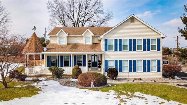 5934 Holiday Dr, Allentown, PA 18104