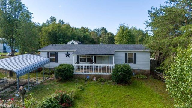 6061 Cain Forest Dr, Walkertown, NC 27051