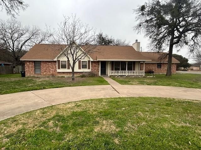 9101 Midway Dr, Woodway, TX 76712