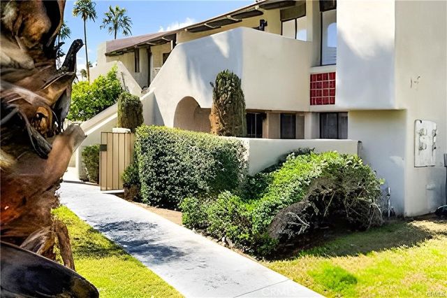 1150 E  Amado Rd #8B1, Palm Springs, CA 92262
