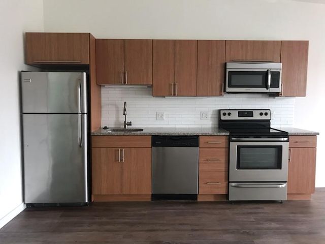 118 Market St #403, Philadelphia, PA 19106