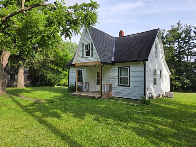 315 E  Main St, Kirkersville, OH 43033