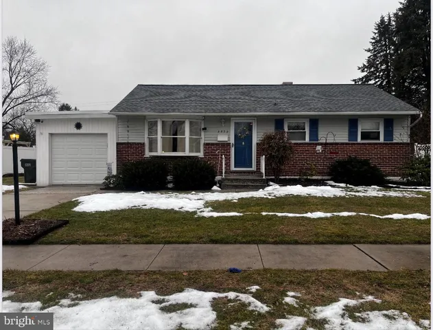 3872 Oakleigh Dr, York, PA 17402