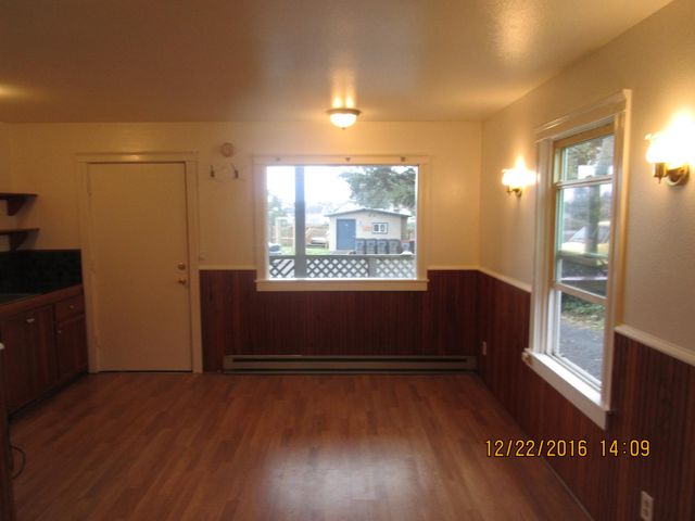 430 S  Holladay Dr   #8, Seaside, OR 97138