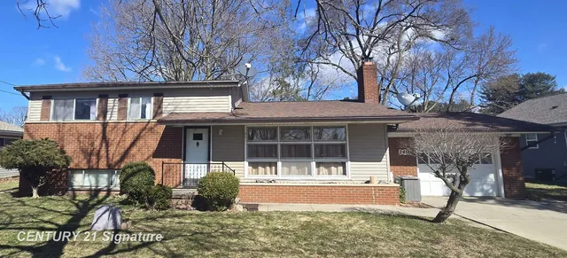 2400 Denise Dr, Clio, MI 48420