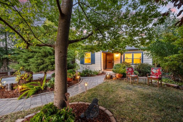 914 D St, Davis, CA 95616