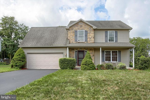 23 Westgate Dr, Mount Holly Springs, PA 17065