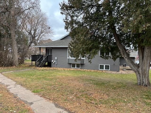 456 N  Shore Dr, Forest Lake, MN 55025