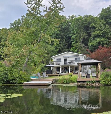 101 Woods Rd, Sandyston, NJ 07826