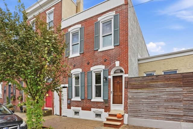 2207 Memphis St, Philadelphia, PA 19125