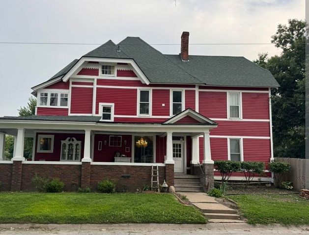 800 Drake Ave, Centerville, IA 52544