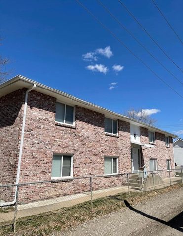 1950 S  15th St #4, Lincoln, NE 68502