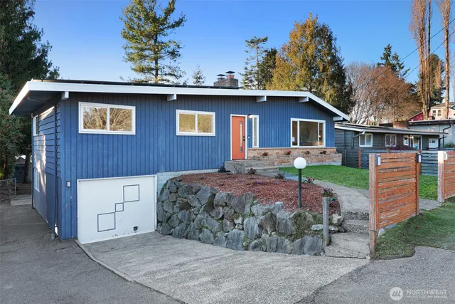 17035 12th Avenue NE, Shoreline, WA 98155