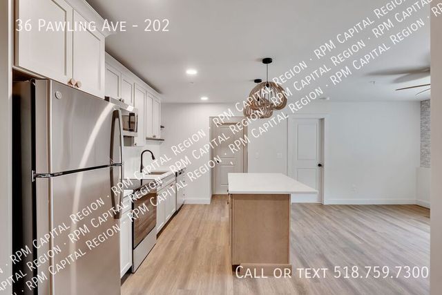 36 Pawling Ave #202, Troy, NY 12180
