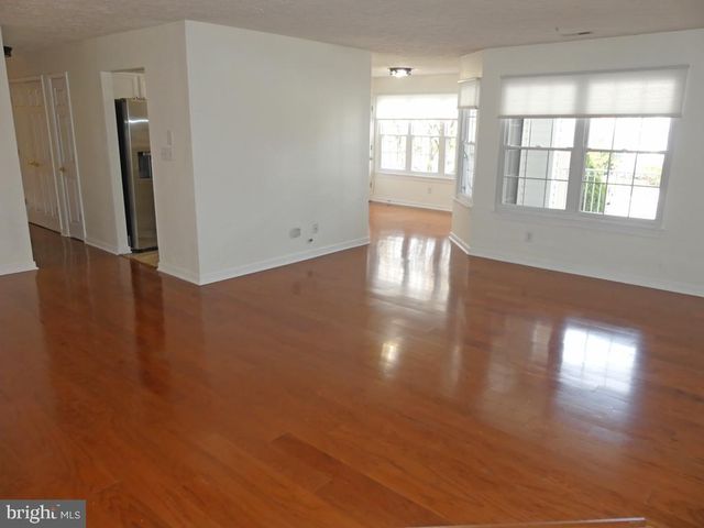 200 Burkwood Ct #2H, Joppa, MD 21015