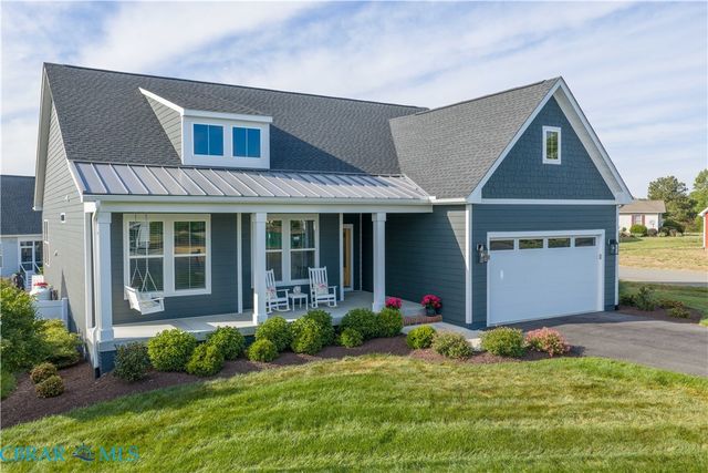 8 Mount Jean South Dr S, Irvington, VA 22480