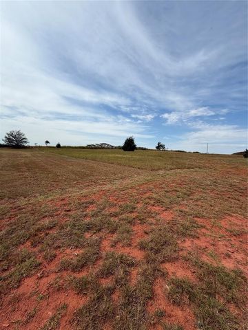 4300 Whitetail Dr #8, Guthrie, OK 73044
