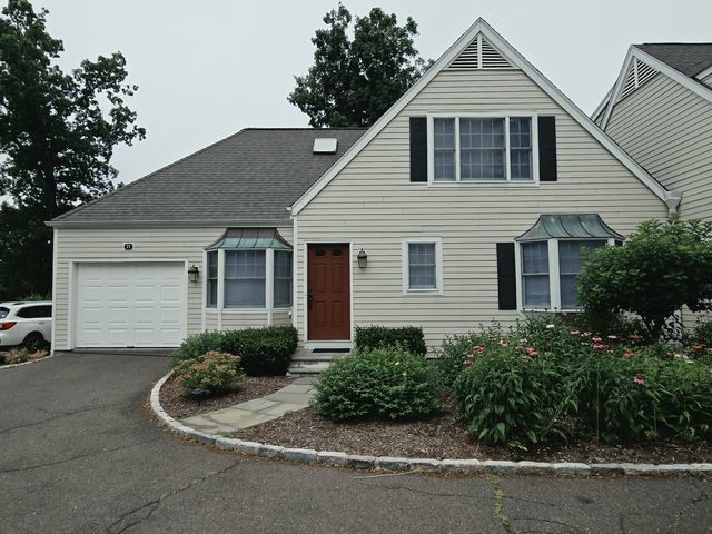 77 Forest St, New Canaan, CT 06840