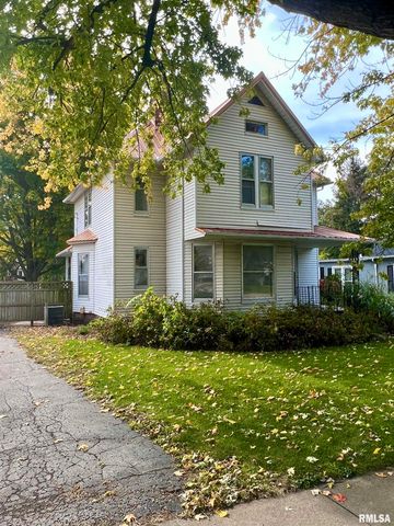216 W  Main St, Knoxville, IL 61448