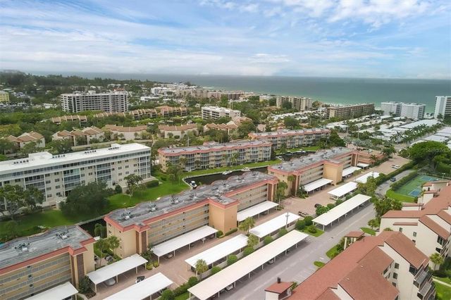 1300 N  Portofino Dr #208, Sarasota, FL 34242