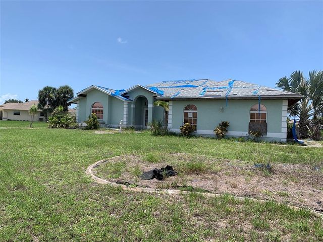 1 Clubhouse Rd, Rotonda West, FL 33947