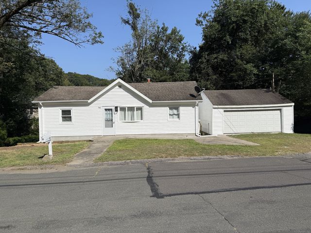 38 Ojibwa Road, Shelton, CT 06484