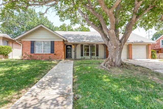 4813 Selkirk Dr, Fort Worth, TX 76109