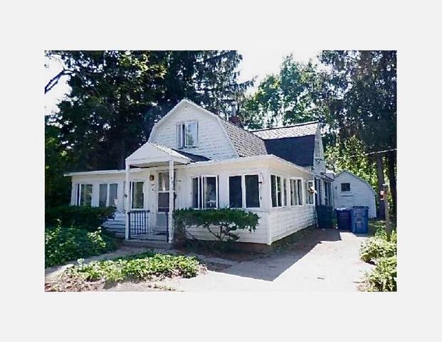 17357 Villa Park Ave, Spring Lake, MI 49456