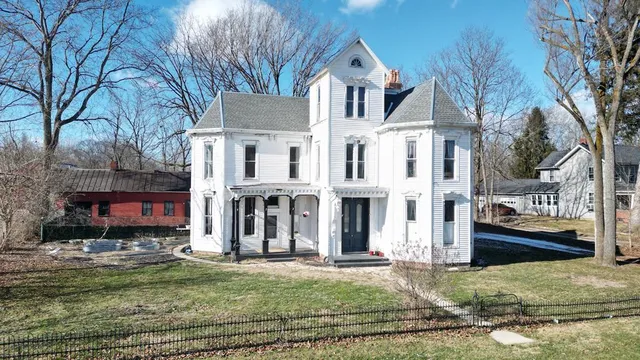 30869 State Route 180, Laurelville, OH 43135