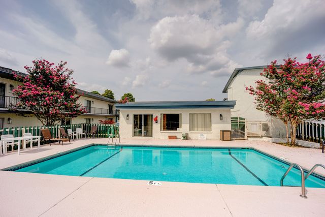 5401 Jenny Lind Rd #34, Fort Smith, AR 72901